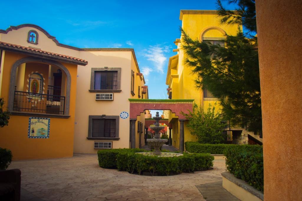Hotel Suites El Paseo Ciudad Juarez Bagian luar foto